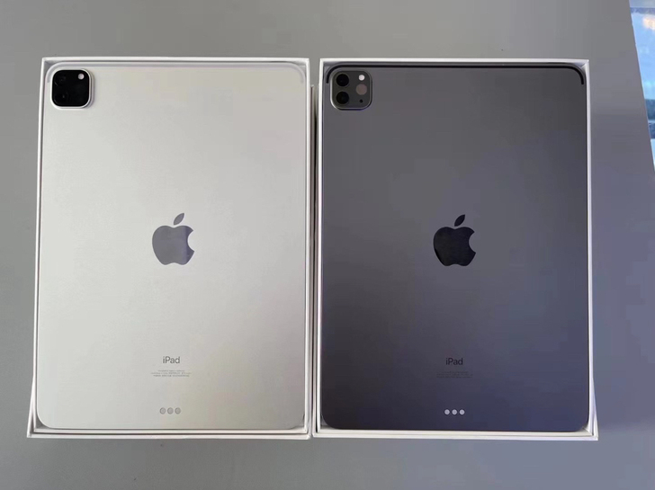 两台iPad Pro2021款 搭载M1芯...