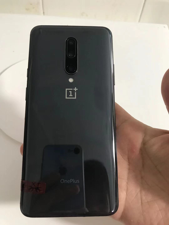一加7pro，8+256的配置，高通855...
