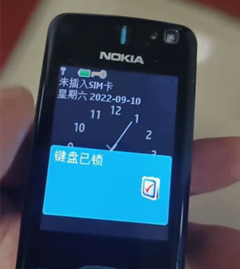 二手诺基亚6600s手机，电池鼓包了 感兴...