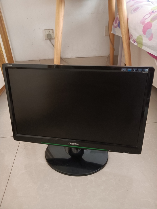 22寸LED清华同方品牌显示器在家闲置，好...