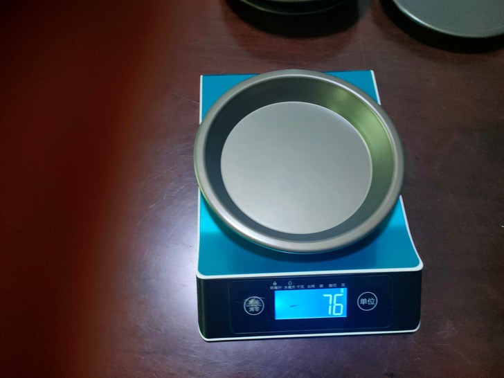 6寸硬膜浅盘,全新,特价处理不掉漆,不粘盘