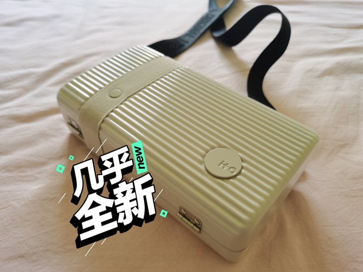 ito 女士 斜挎包