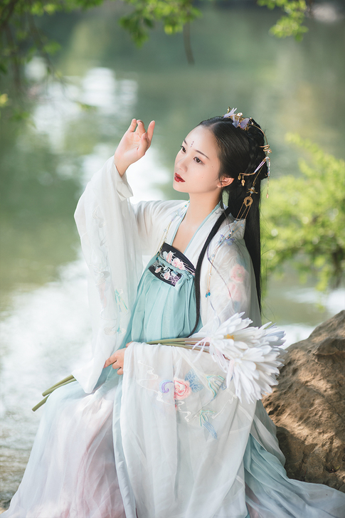 雀翎原创汉服女齐胸襦裙中国风汉服超仙6米非...