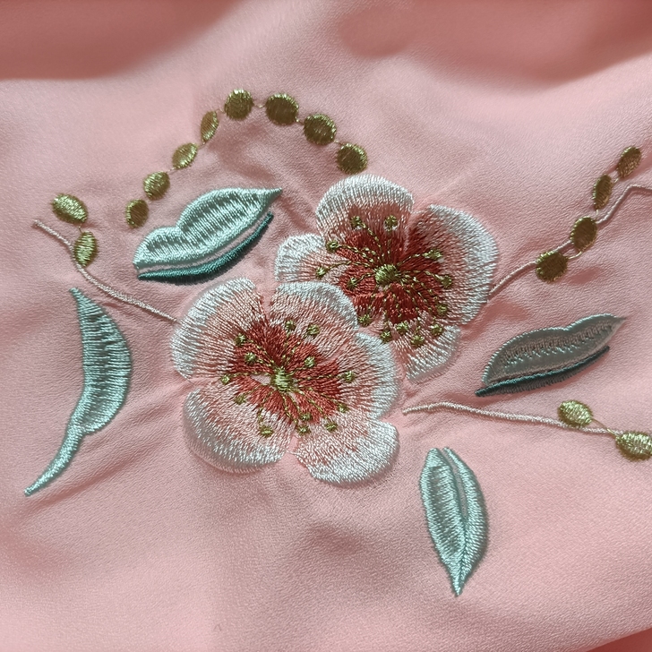 桃之夭夭汉元素汉服绣花半身长裙付邮送