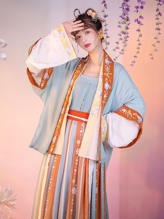 m码，穿过一次，不包邮。不换不换，要买王昭...
