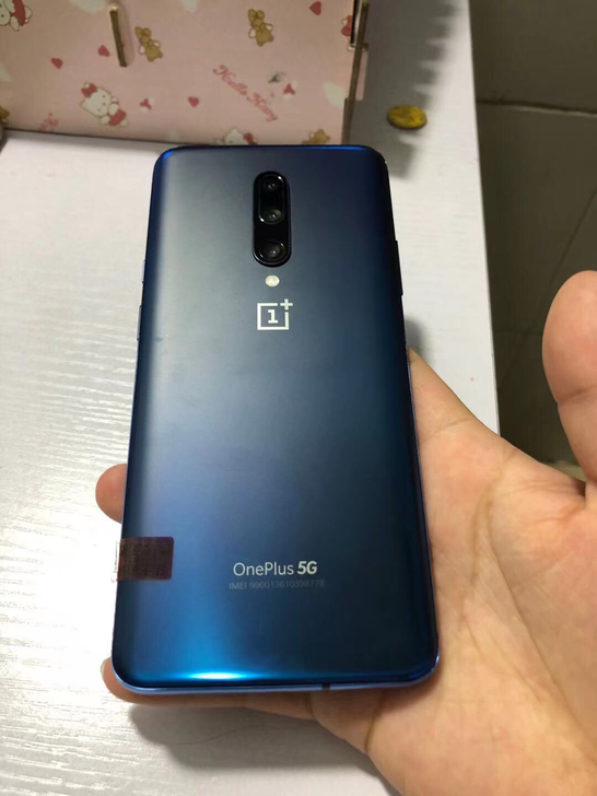 一加7pro，8+256的配置，全网通高通...