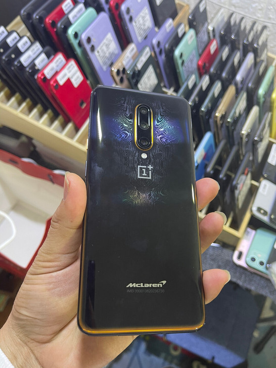 全新99新 全新的1加7t pro 迈凯伦...