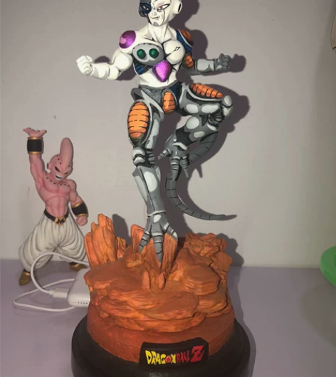 七龙珠手办,弗利萨手办,机械弗利沙手办。展...