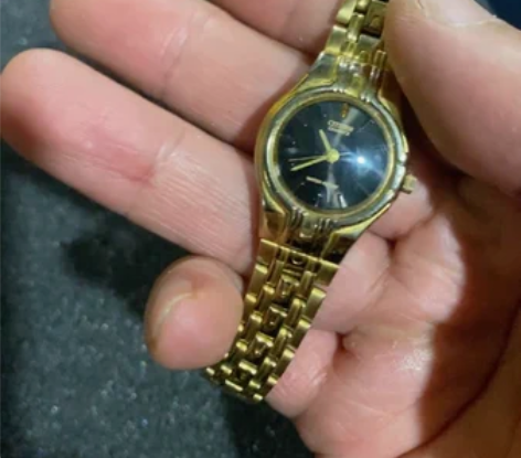 西铁城黑盘石英女表 正品,功能正常。表链可...