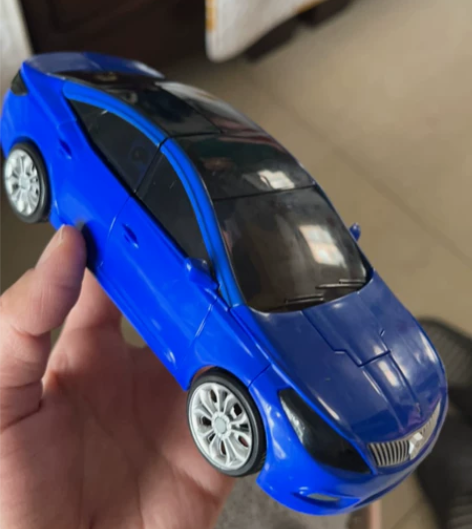 全新小汽车玩具变形玩具 变形金刚 特价 感...
