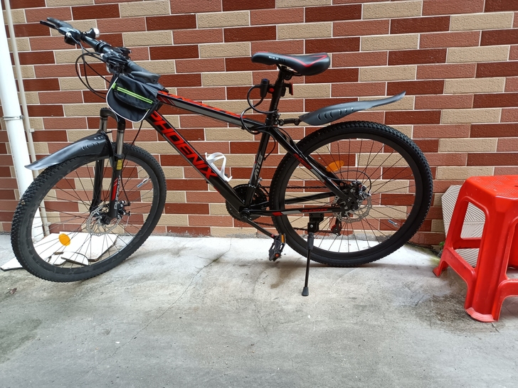 宿舍同事欠我2千多块钱，辞工回老家了，新买...