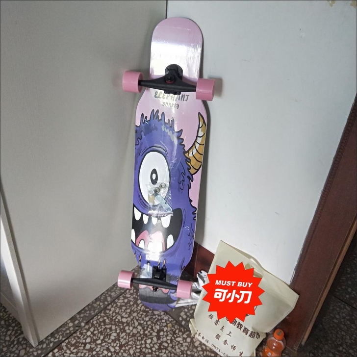 全新独角兽舞板长板,全新带膜未拆封舞板长板。