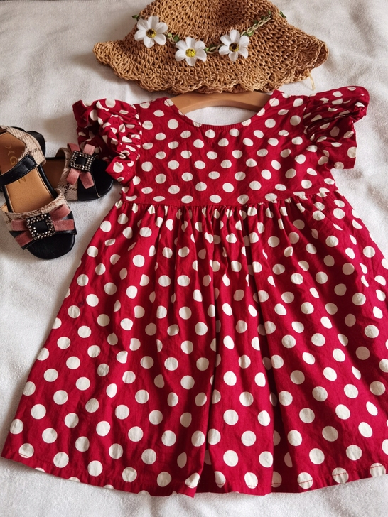 90码泡泡袖连衣裙