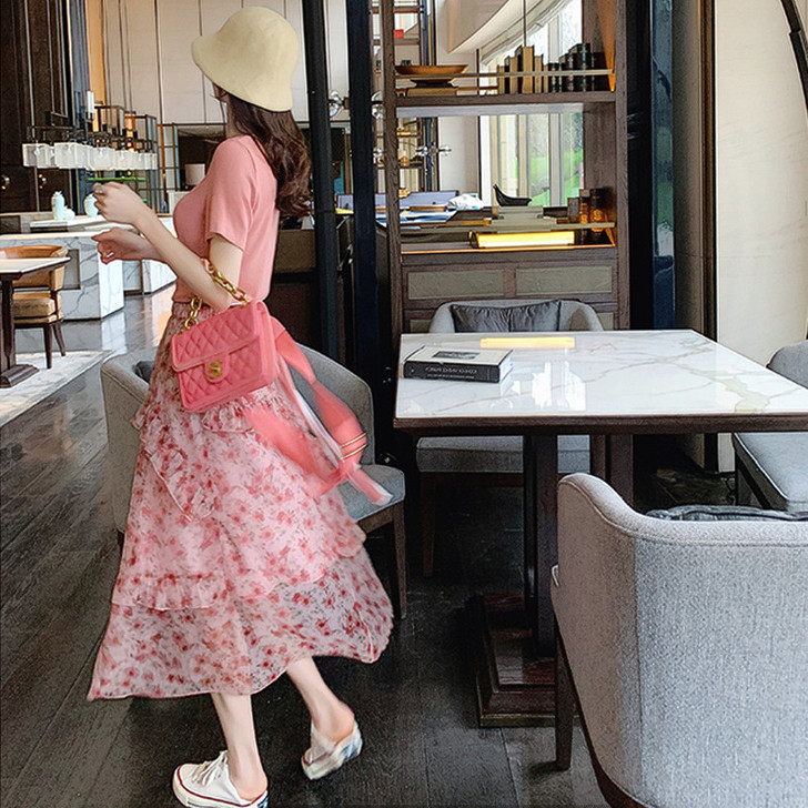 碎花半身长裙女夏气质垂感过膝蛋糕裙不规则显...