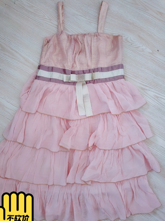 L码蛋糕裙一件，款式颜色都没得说，便宜处理。