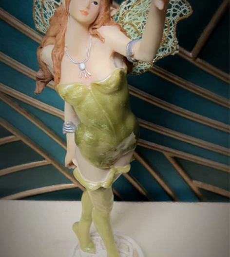 Vintage: 精靈的世界无处不在，用如...