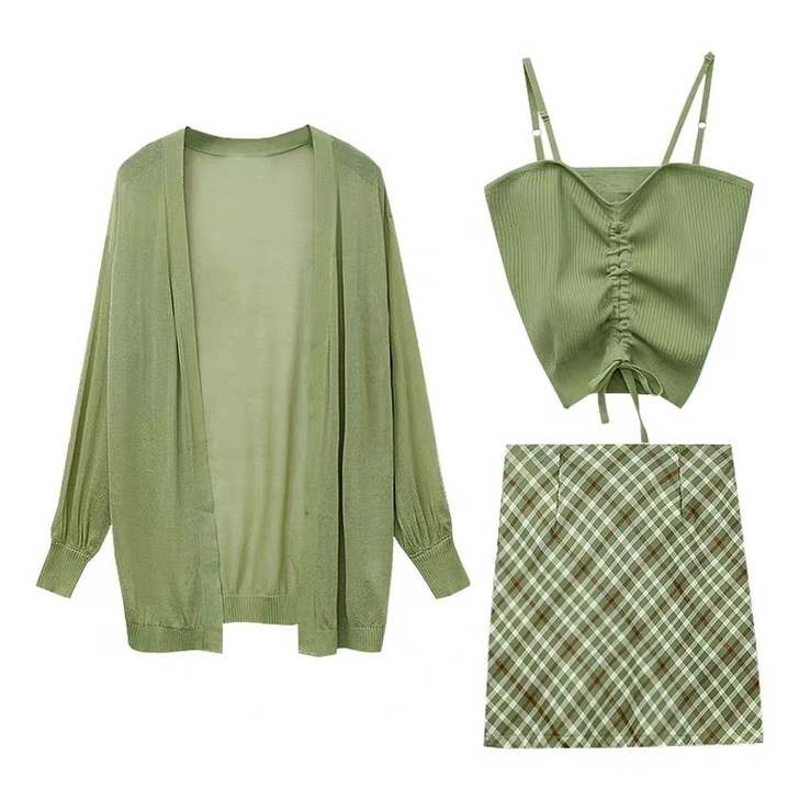 牛油果绿吊带短裙套装