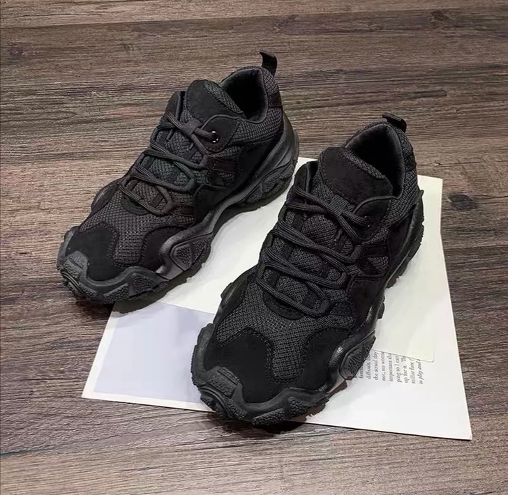 品牌拼布休闲黑色老爹鞋（35码）