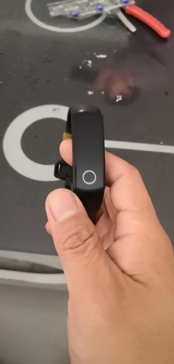 已入手荣耀gspro，闲置华为手环4，充电...