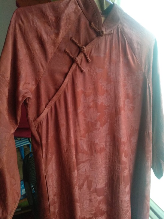 全新 40姆重缎，大牡丹提花红云纱A版旗袍...