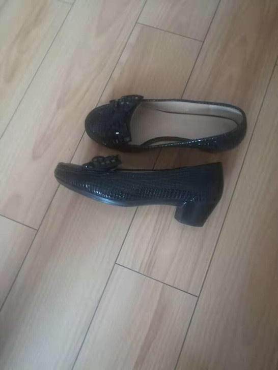 36码黑色单鞋4分跟