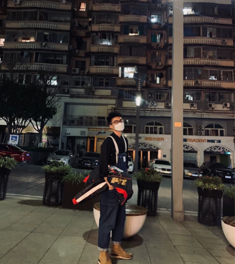 刺绣外套 北斗神拳 去年朋友送的 秋天穿了...