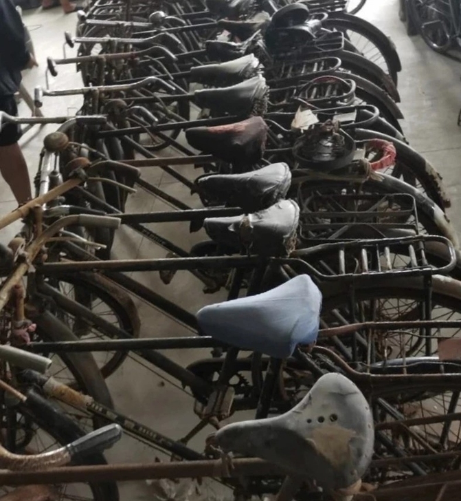 民俗老物件，二八自行车，凤凰、永久，邮电局...
