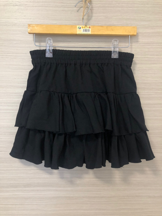 黑色双层蛋糕裙