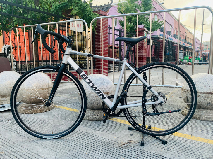 迪卡侬TRIBAN100公路自行车，7级变...