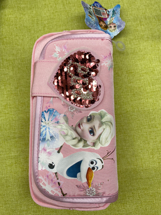 联众笔袋。如图，全新，喜欢的亲带走吧～