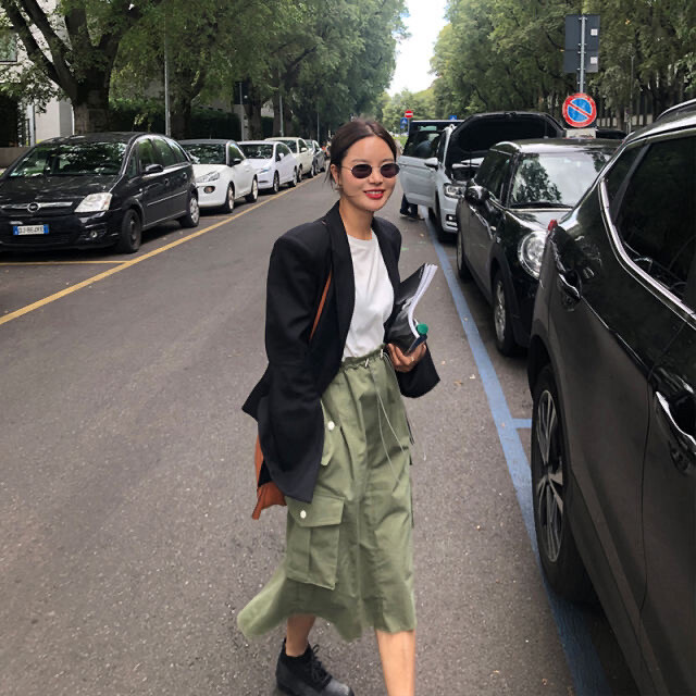 吾小厉同款绿色工装裙