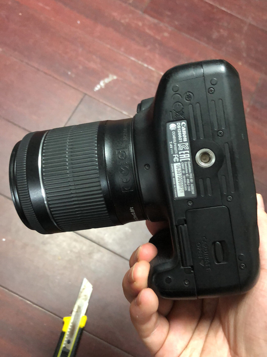 佳能1300D 18-55stm 镜面小划...