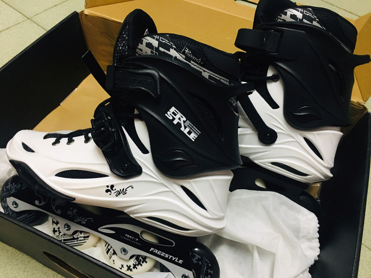 轮滑鞋39码（38，39脚都能穿）买来只穿...