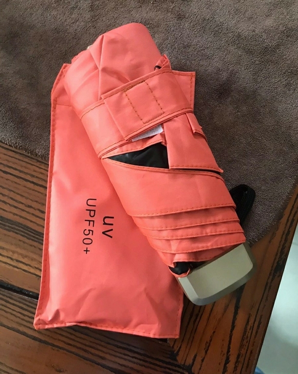 毕业咯去新城市工作了。转手三亚免税店买的雨...