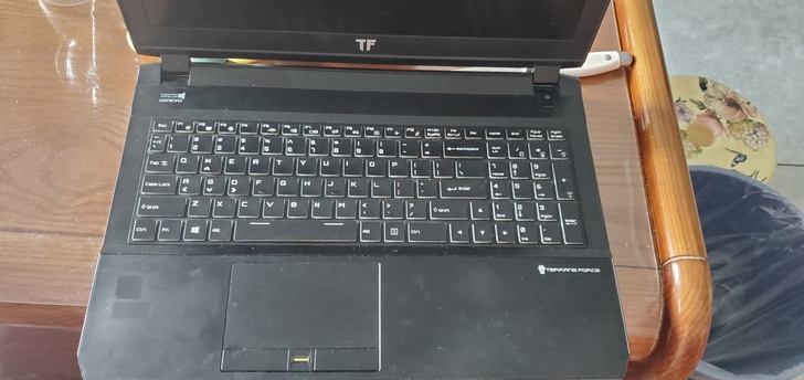 京东购入 未来人类t5  1060 坏掉的...