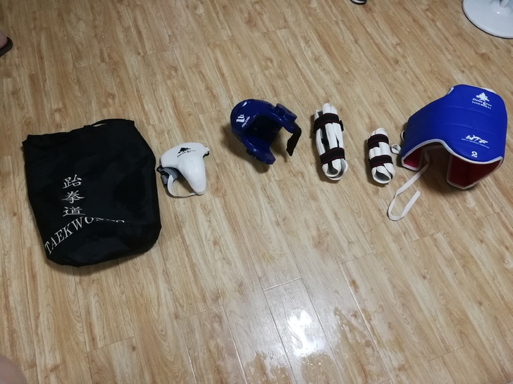 儿童中大童全套跆拳道护具45元