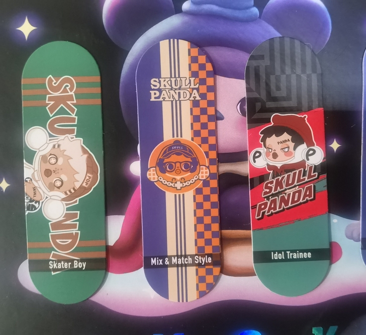 泡泡玛特 SP指尖滑板 三个如图