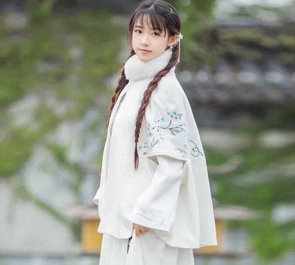 江南素兮白菜汉服汉服斗篷刺绣短款 青雨 白...