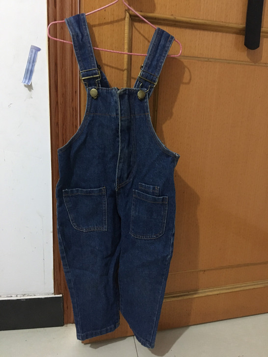 牛仔背带裤中性90码，牛仔裤中间2条80码...