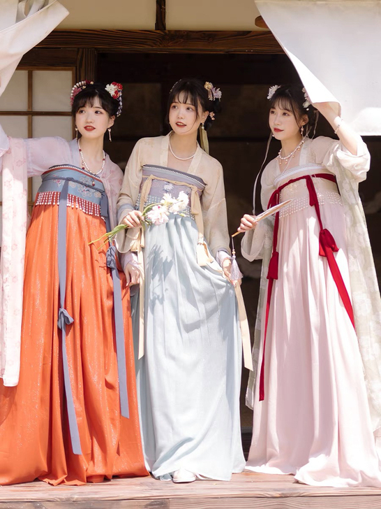 远山乔汉服##amp;bull;戏梦长安