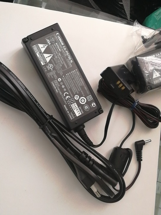 原装佳能EOS1500d电源。EOS130...