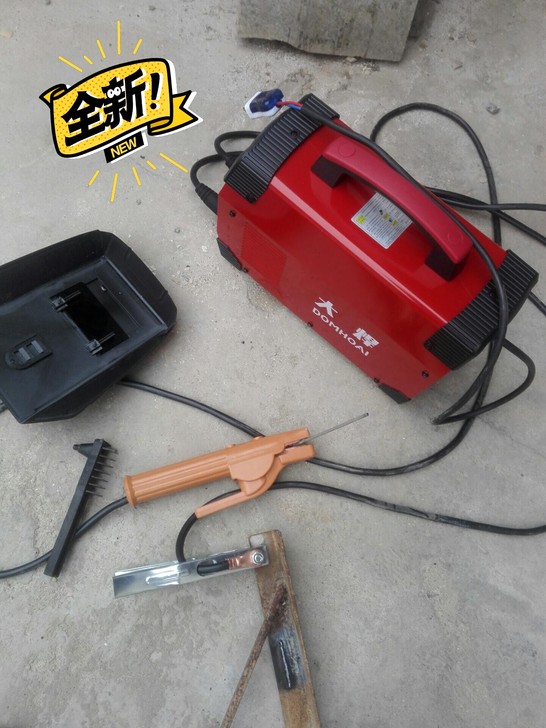 特价处理6台电焊机315  250 220...