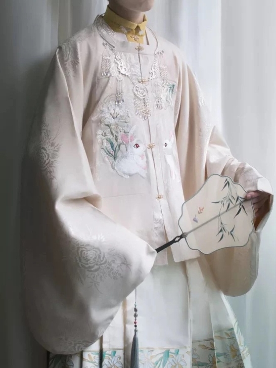【汉服】南橘汉服百合兔s码米杏色，仅穿一无...