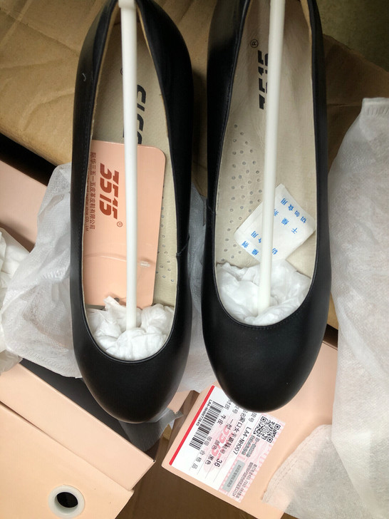 全新坡跟一脚蹬皮鞋工装鞋全新坡跟一脚蹬皮鞋...