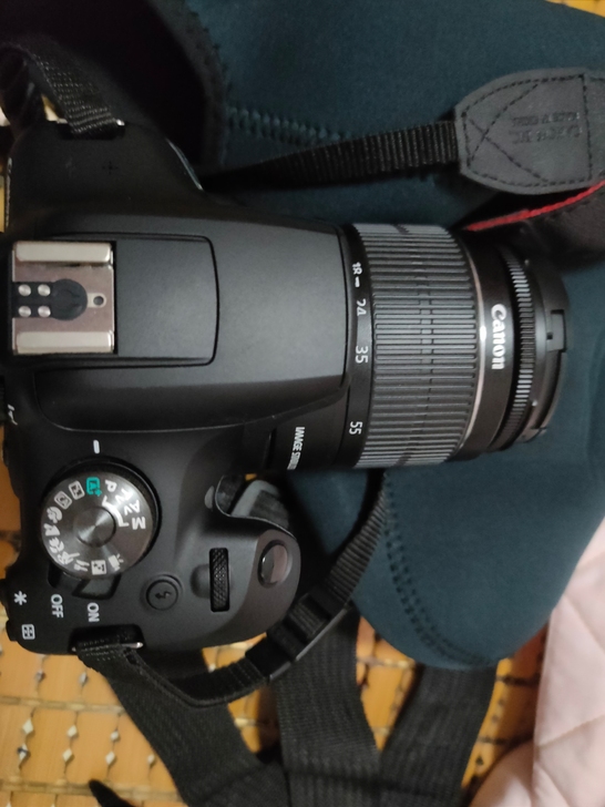 佳能1500d，几乎全新可看图（其他角度细...