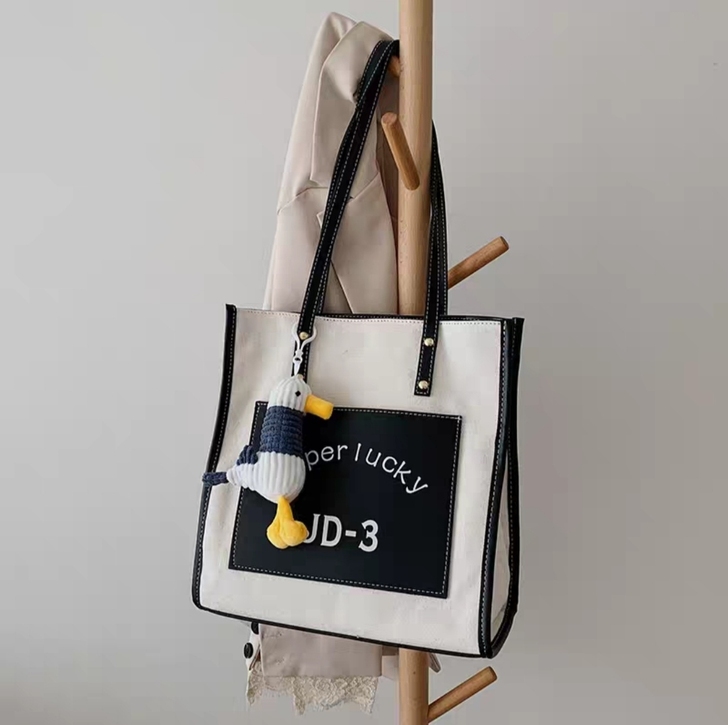 搬家，东西太多了，转手学生大容量包包，原价...