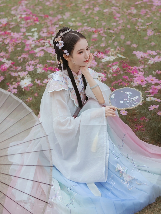 钟灵记兔月仙全套s码对襟立领传统汉服广袖长...