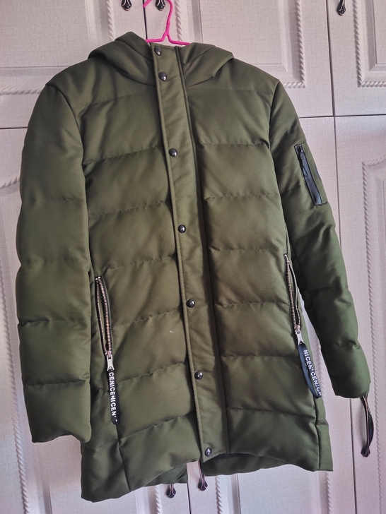 森马买的棉衣，中长款，军绿色，男女款，耐脏...