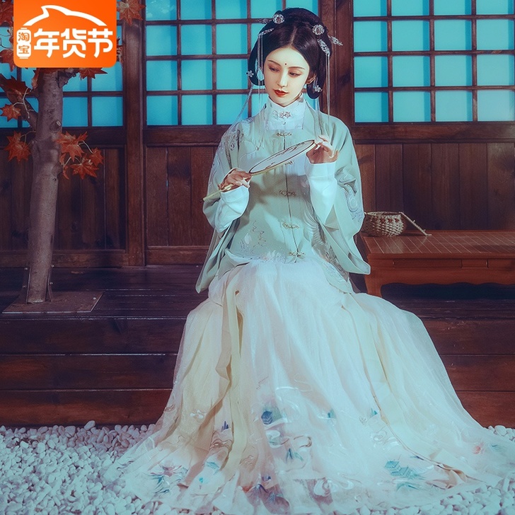 钟灵记碧谣日常方领半袖汉服女袄裙保暖毛呢春...