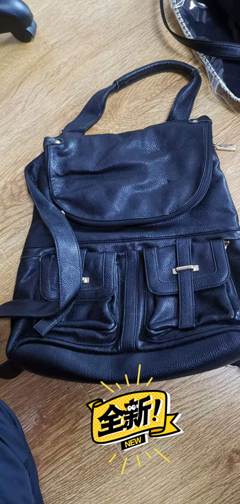 头层牛皮双肩包